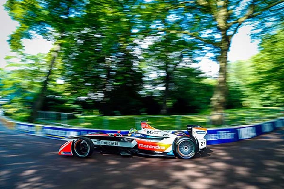 Prost e Senna fazem pódio histórico em Londres