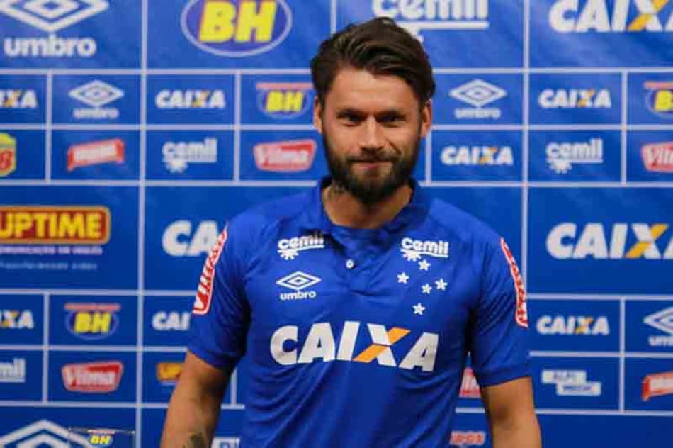 Rafael Sóbis é regularizado e tem estreia marcada no Cruzeiro