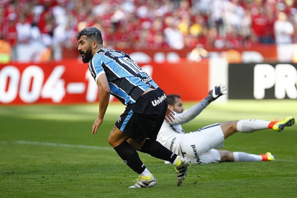 Fotos! Veja em imagens a vitória do Grêmio sobre o Inter pelo Brasileiro