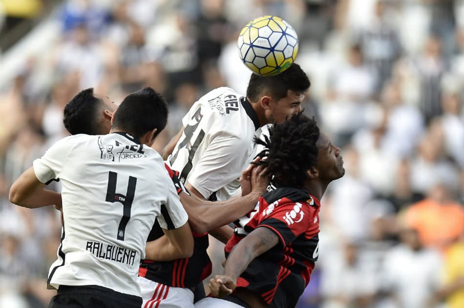 Pós Jogo: Corinthians goleia o Flamengo na Arena e assume a vice-liderança