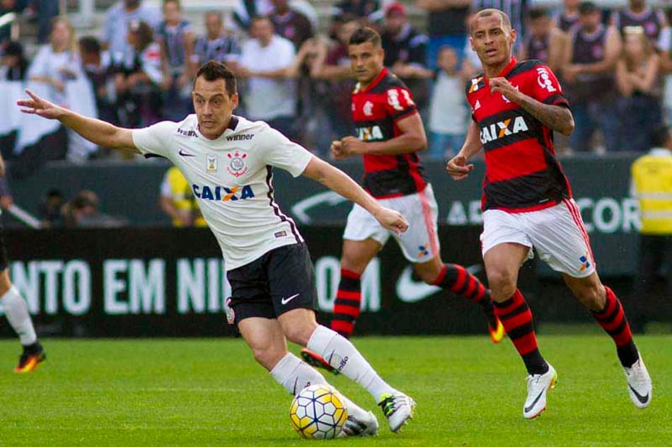 TV correspondeu a mais da metade das receitas de Flamengo e Corinthians até setembro