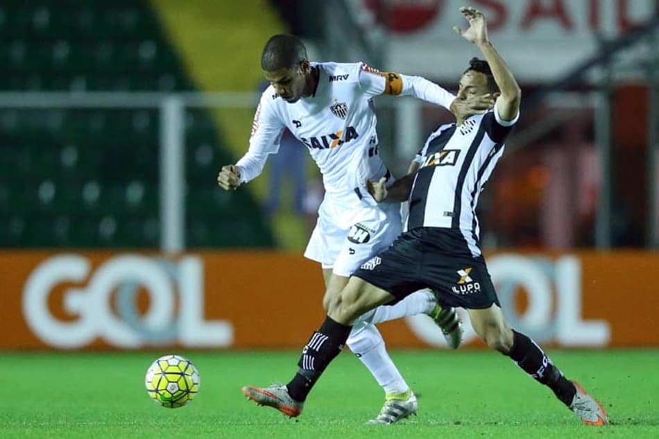 Fred marca, é expulso e Atlético-MG só empata com o Figueirense