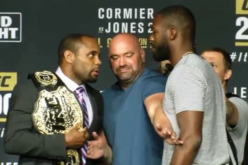 Daniel Cormier projeta luta contra vencedor de Glover x Johnson