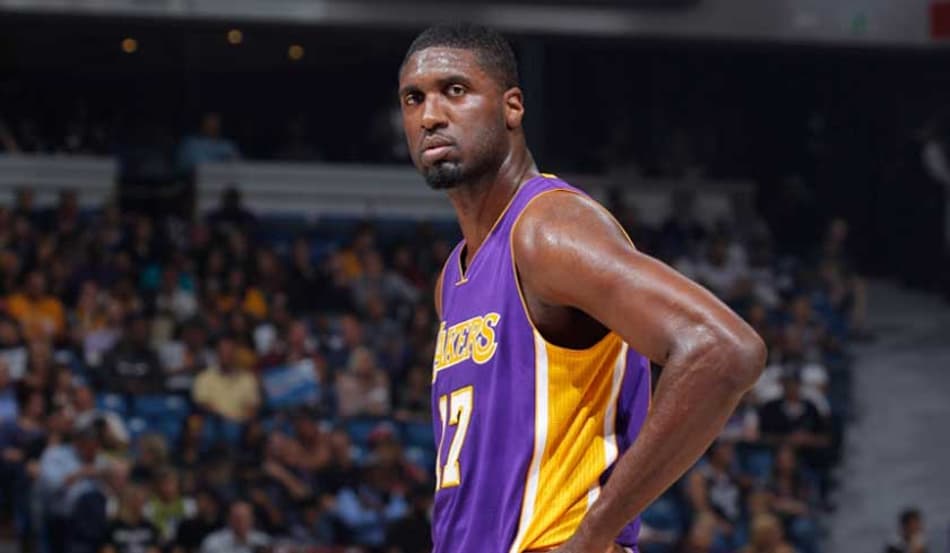 Técnico do Charlotte Hornets confia em "recuperação" de Roy Hibbert