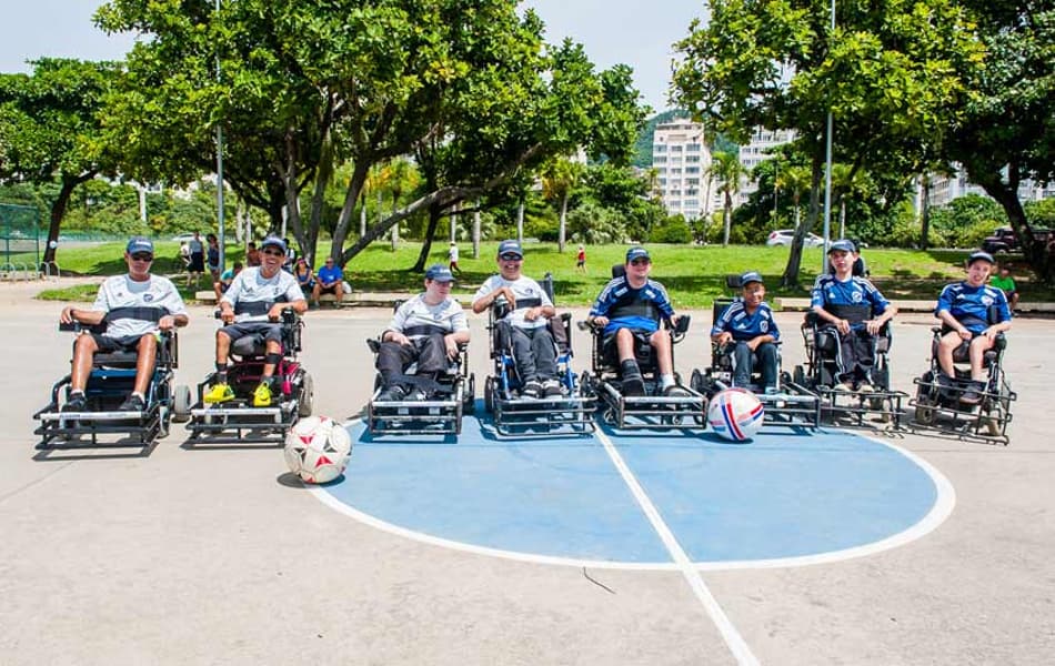 Cadeiras de rodas de última geração chegam ao Brasil para impulsionar o futebol adaptado