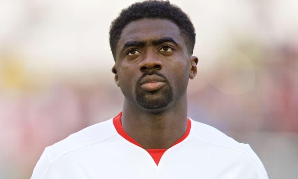 O marfinense Kolo Touré tem 35 anos e jogou a última temporada no Liverpool, da Inglaterra