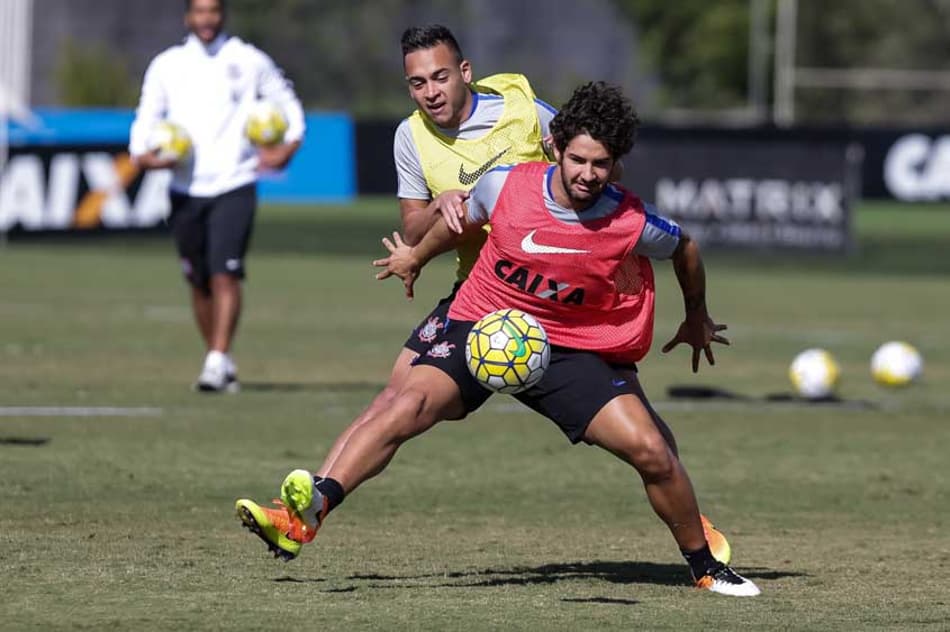 TEMPO REAL! Acompanhe a preparação do Timão nesta sexta