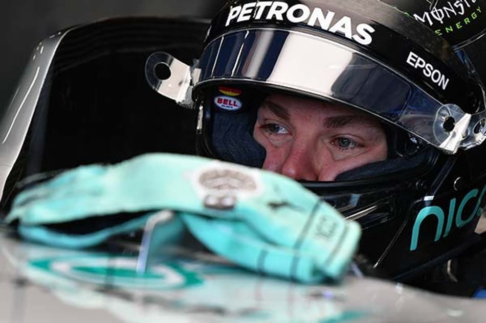 Mercedes revela preocupação com motor de Nico Rosberg