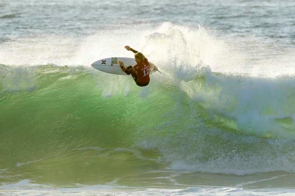 John John Florence vai à semifinal em bateria isolada em Jeffreys Bays