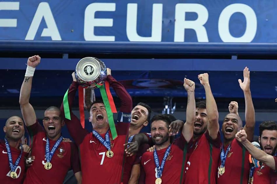 Portugal perde CR7, se supera e vence a Euro. Veja a repercussão do título!