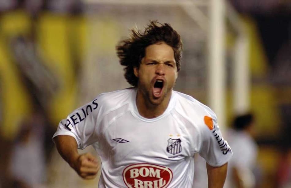 Agora no Flamengo, Diego volta à Vila Belmiro após 13 anos