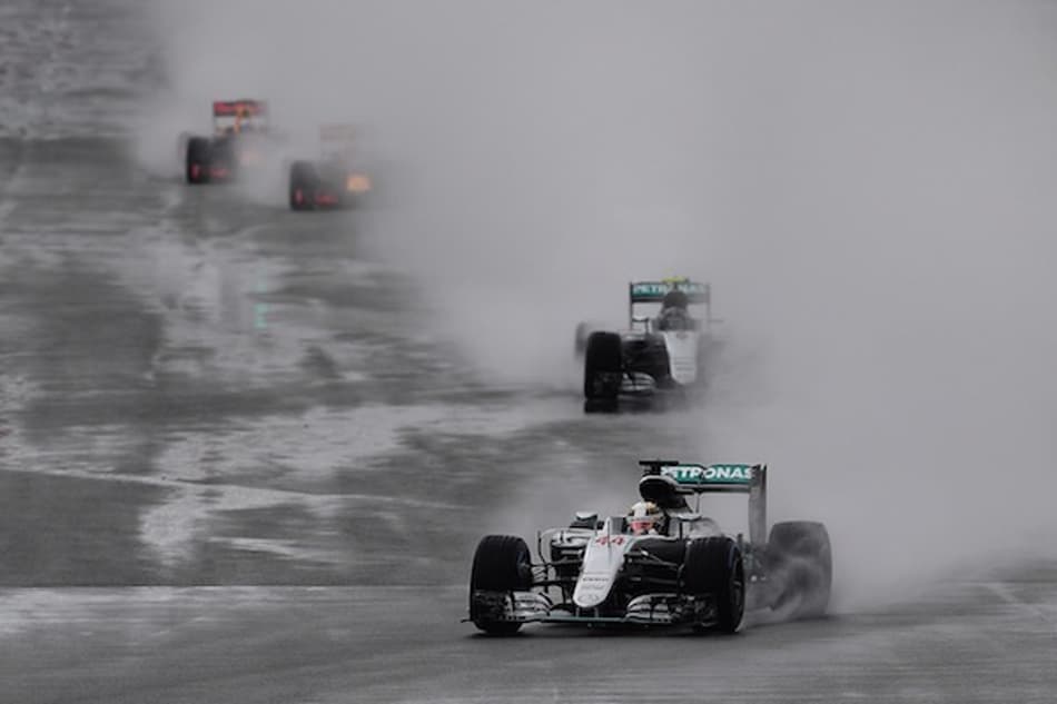 Toto Wolff: Hamilton é imbatível na chuva