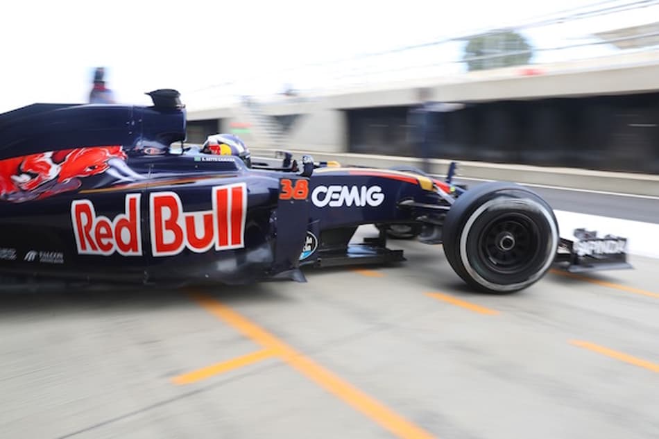 Em estreia de Sette Câmara, Raikkonen lidera o último dia de testes em Silverstone