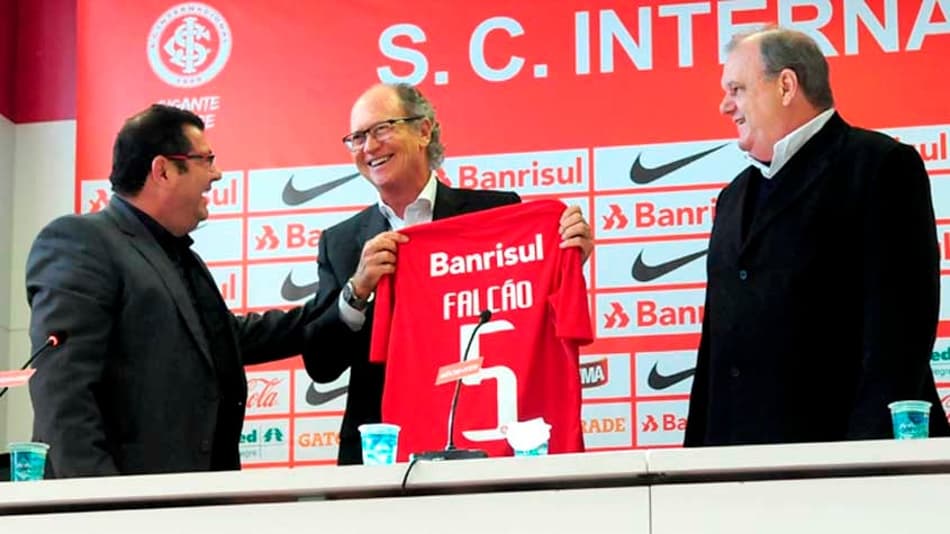 Apresentação do Falcão no Internacional