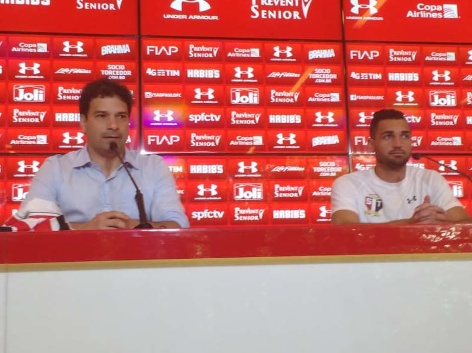 AGORA! Atacante Gilberto é apresentado no São Paulo e já fala em estrear contra o Corinthians
