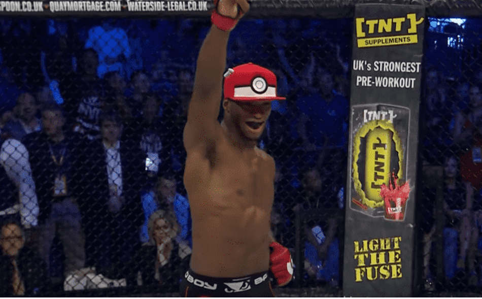 ‘Clone de Spider’ dá show no Bellator e ainda ‘captura’ rival com pokebola