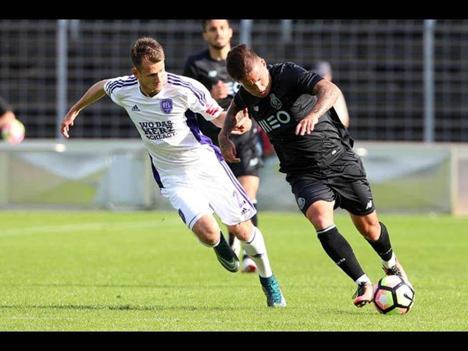 Trio brasileiro estreia com vitória pelo Porto em amistoso de pré-temporada