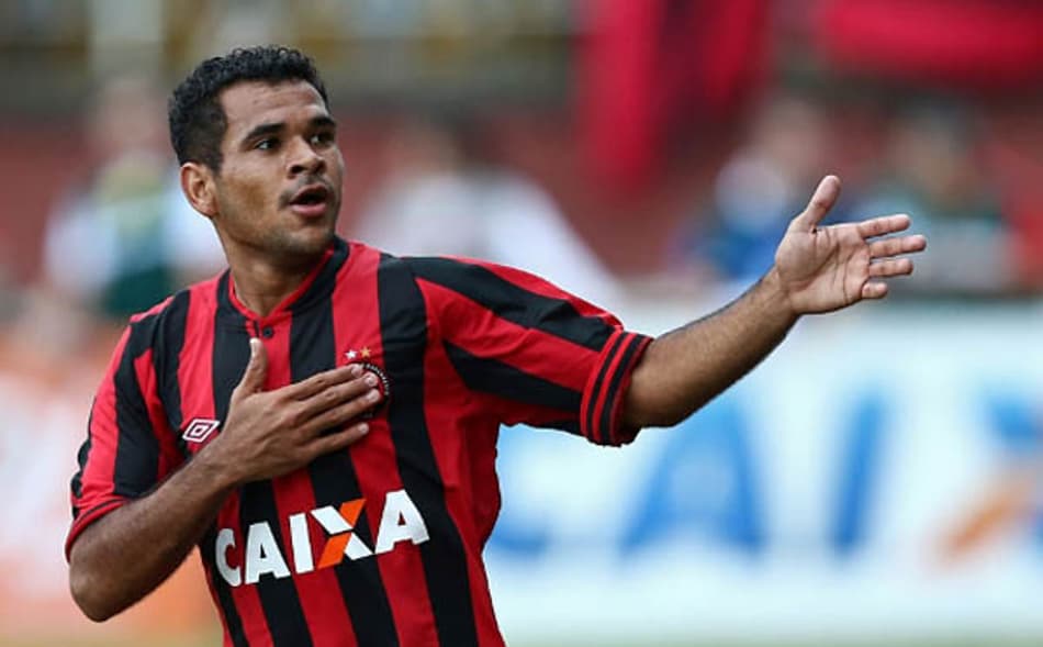 Ederson realiza exames médicos no Vasco nesta segunda-feira