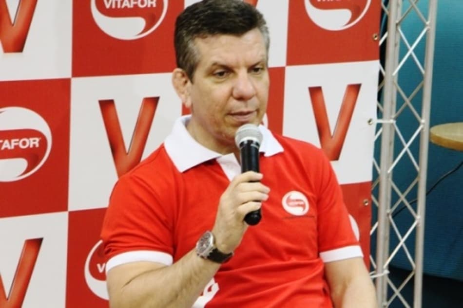 Técnico faz reclamação sobre testes antidoping em McGregor