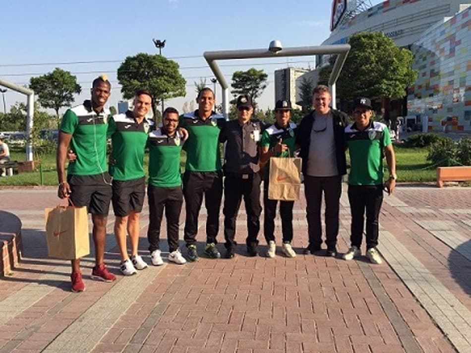 Com direito a escolta no shopping, Zimbru pega turcos pela Liga Europa