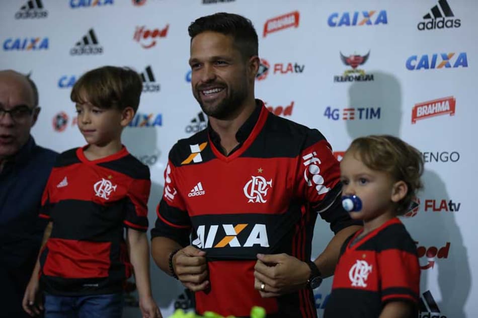 Confira as fotos da apresentação de Diego na Gávea