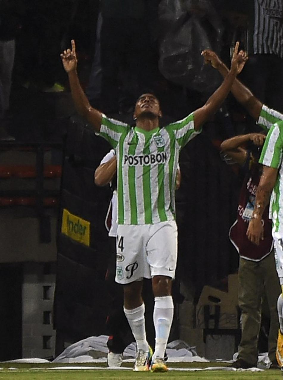 Apesar de regularizado, Ruiz terá que esperar duas semanas para estrear