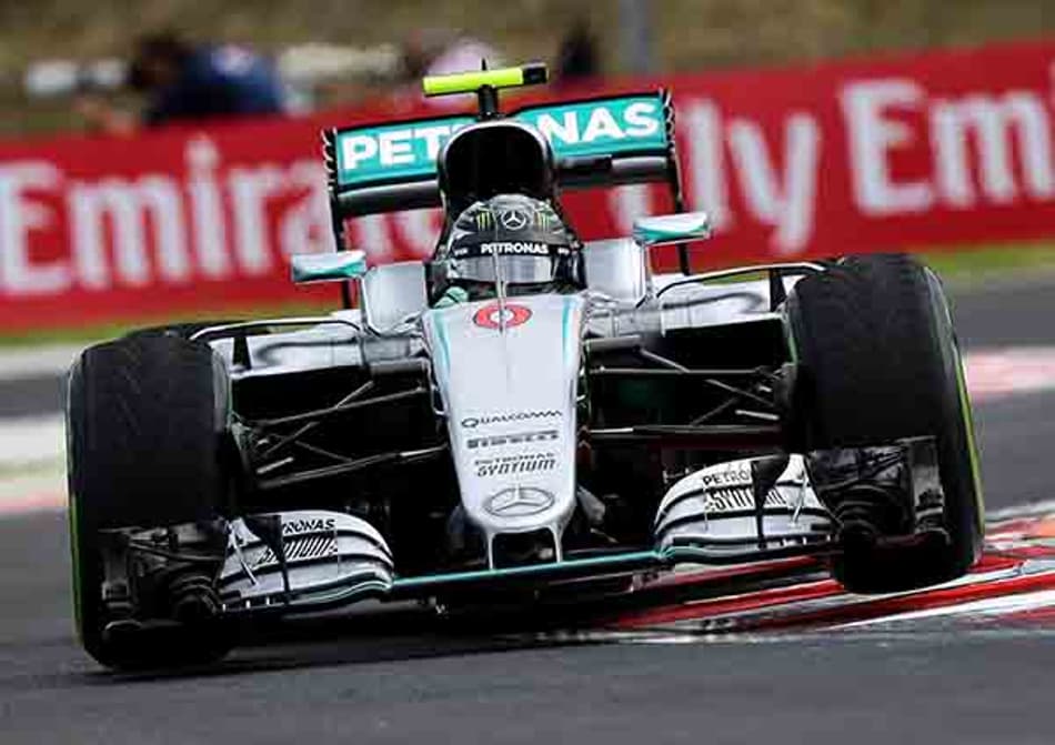 Hamilton bate e Rosberg é o mais rápido na segunda sessão