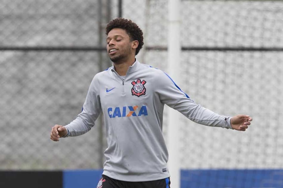 André não se sente intimidado e diz: 'Posso ser o matador do Corinthians'