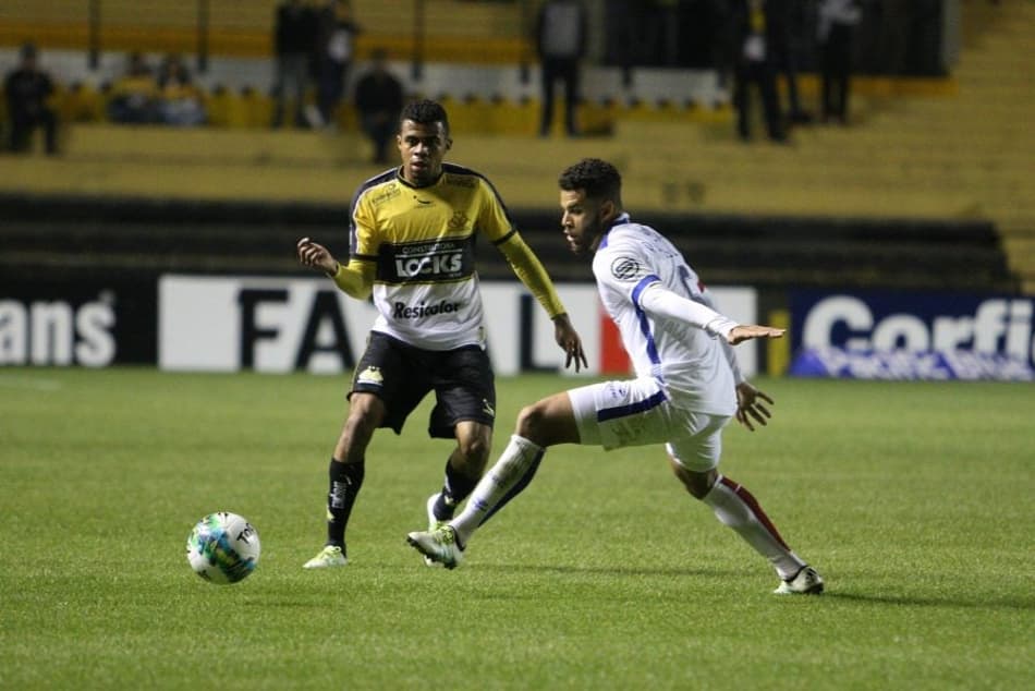 Paraná lamenta desatenção após virada para Criciúma nos minutos finais