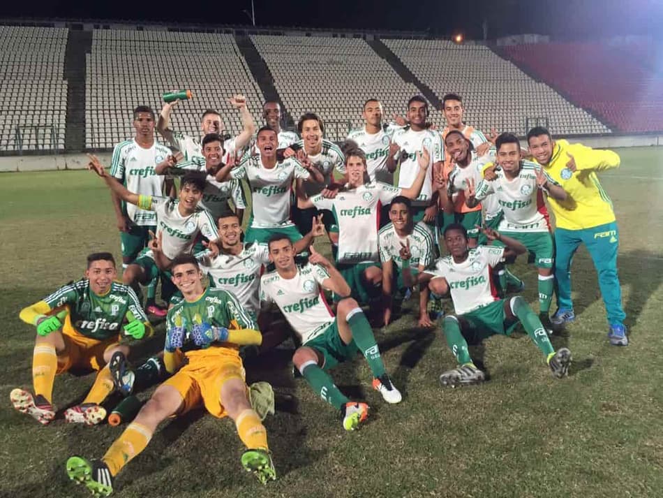 Jogadores do Palmeiras comemoram a vaga na final
