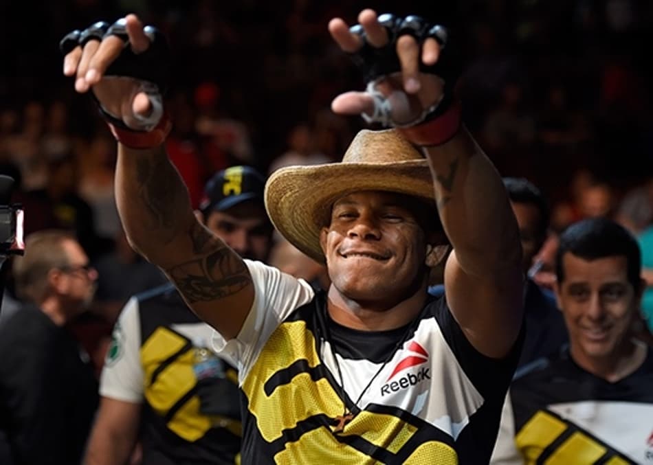 Brasileiros brilham no card preliminar do UFC on FOX 20