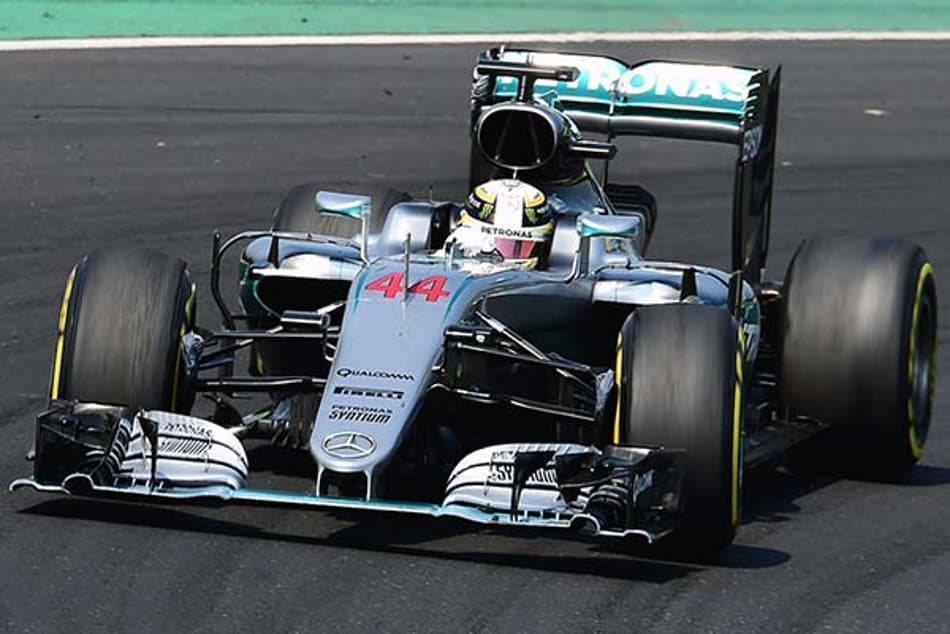 Em um prova monótona, Hamilton vence e assume a liderança do campeonato