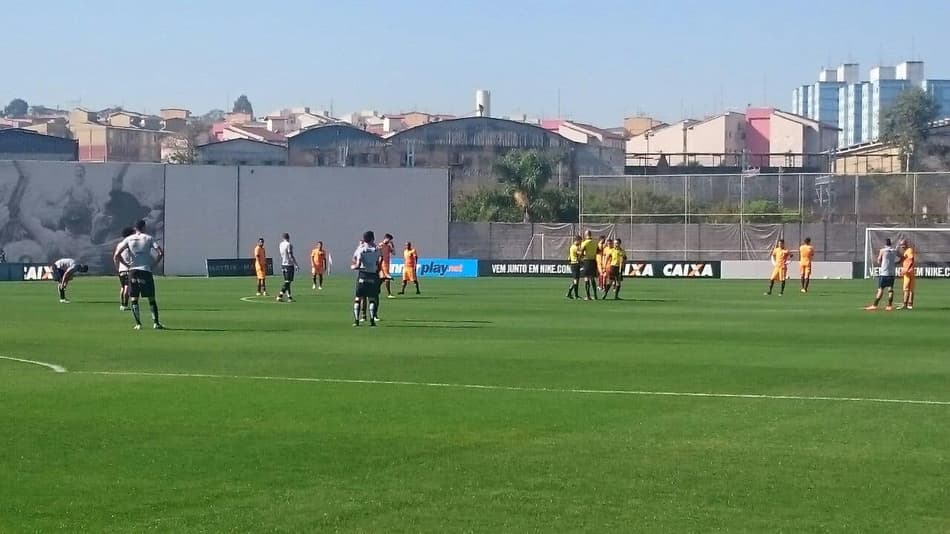 AO VIVO! Corinthians faz jogo-treino contra o Juventus. Siga agora!