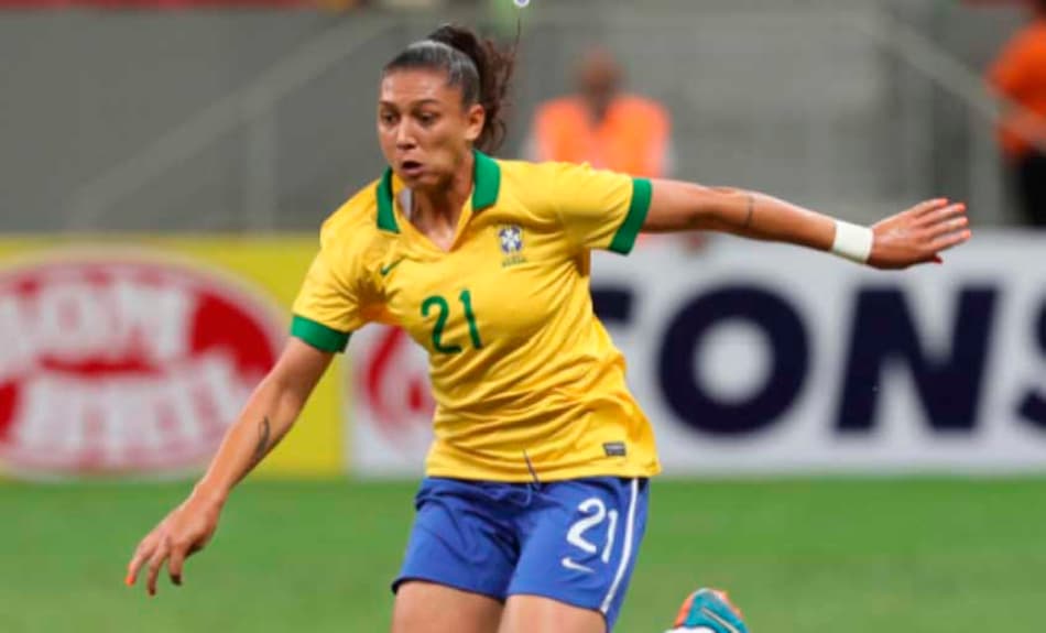 Beatriz visa conquista do ouro e conta com apoio da torcida no Brasil