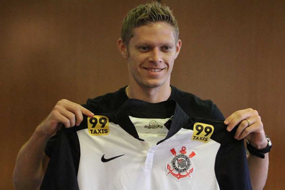 Justiça bloqueia dívida do Corinthians na compra de Marlone para pagar jogadores da Penapolense