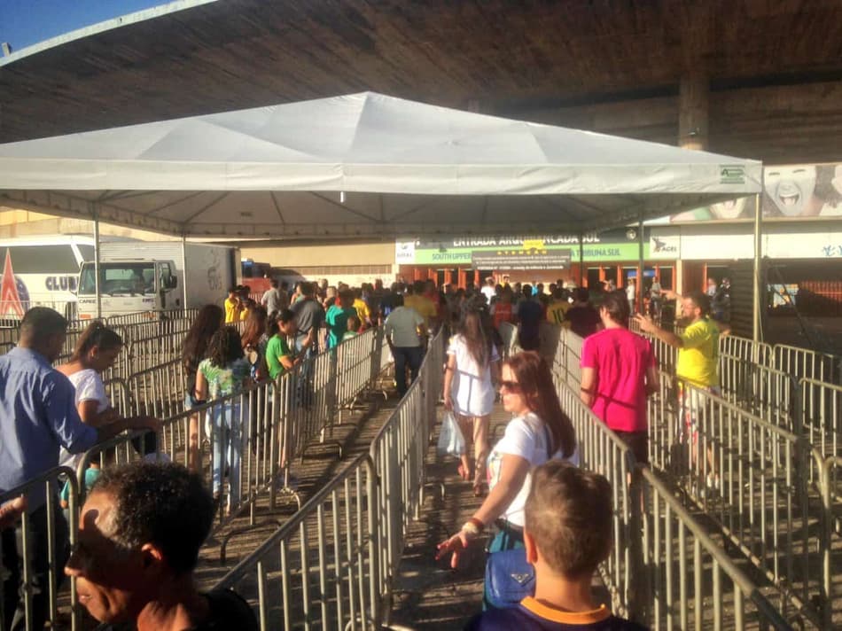 AO VIVO! Seleção treina em Goiânia antes de amistoso com o Japão