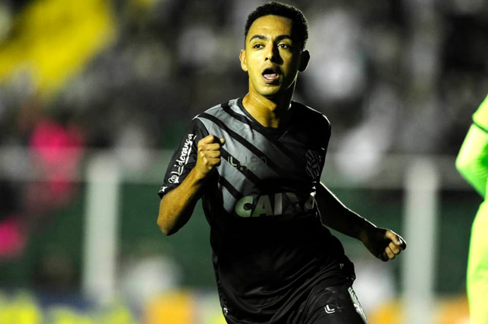 Dodô credita sua boa atuação a confiança de Argel Fucks