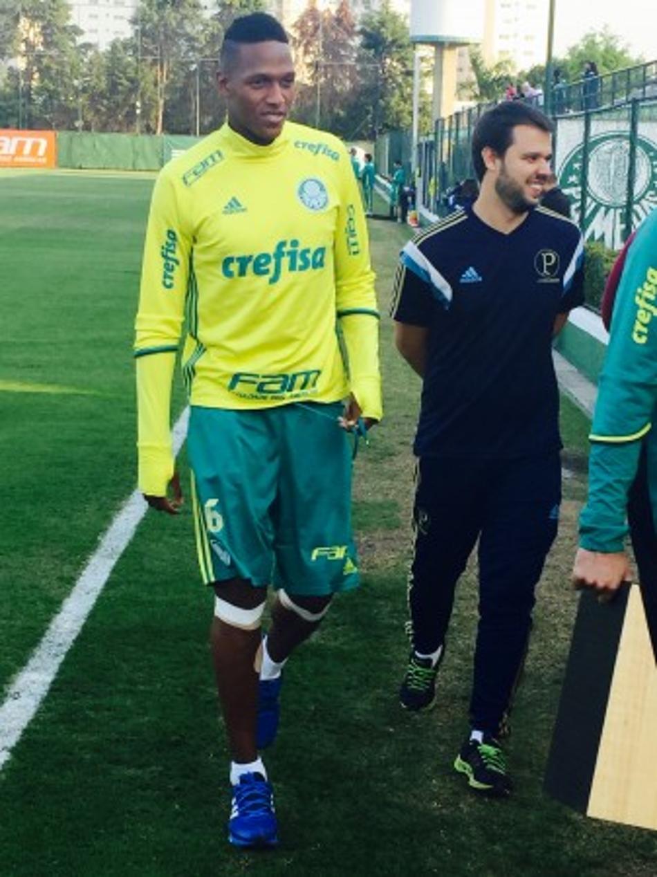 Mina se recupera de lesão e vai iniciar transição física no Palmeiras