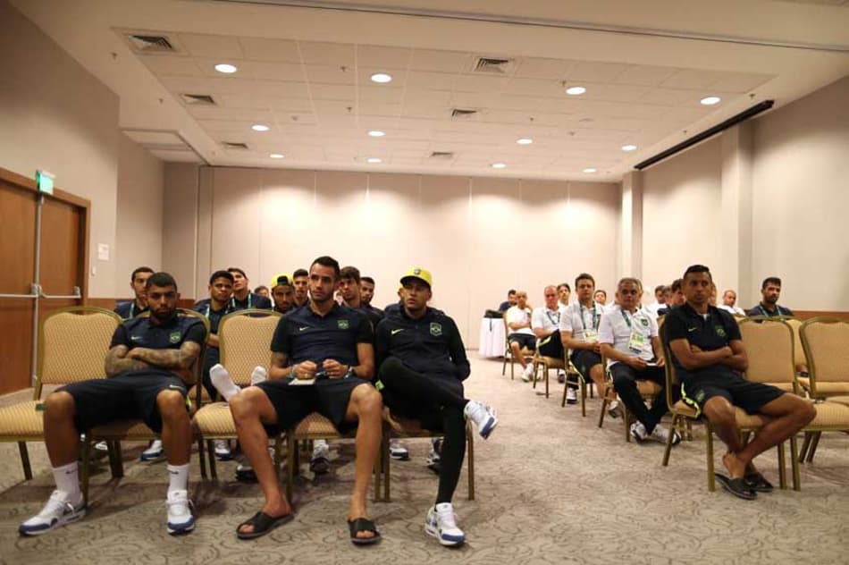 Arbitragem, doping e protocolos: Fifa tem reunião com a Seleção olímpica