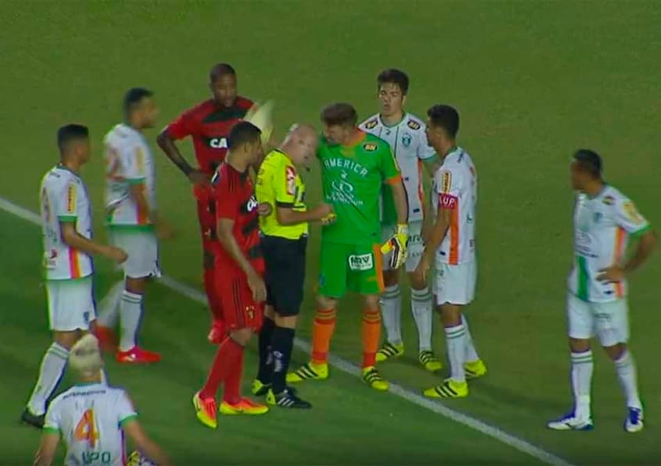 Cobranças, polêmicas… O inusitado entra em campo na 18ª rodada do BR!