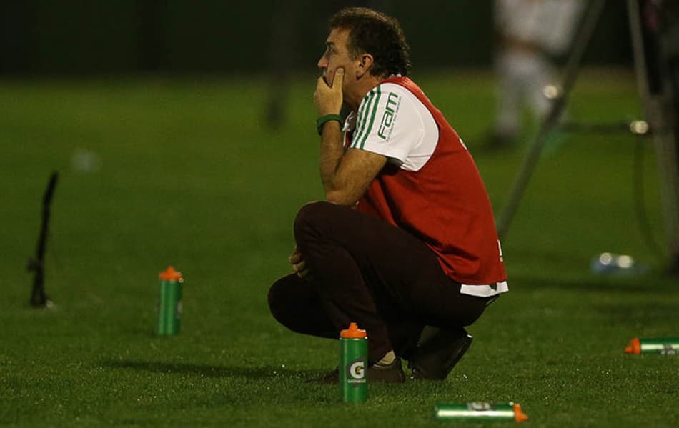 Cuca relata 'caidinha' no Palmeiras e promete recuperar o astral do grupo