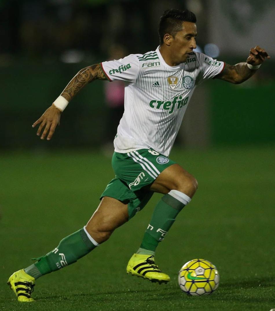 Barrios contra a Chapecoense