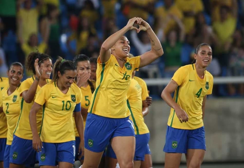 Camisas da Seleção Brasileira feminina crescem em buscas na internet