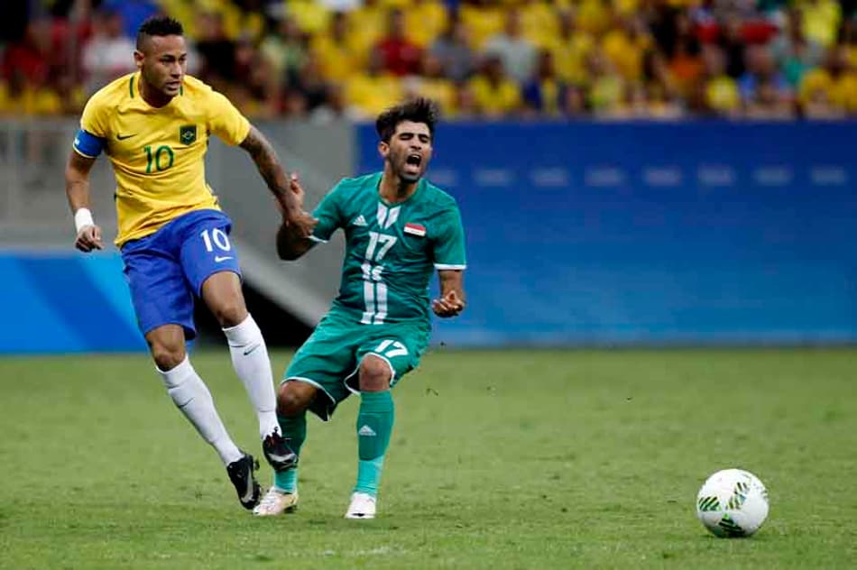 Sob vaias e gritos por Marta, Seleção tropeça de novo. Siga o pós-jogo!