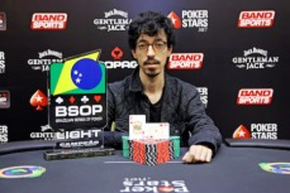 Apenas uma ficha e uma cadeira: virada incrível em evento do BSOP