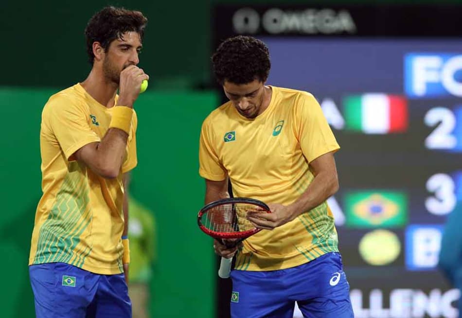 André Sá estreia contra Paes em Winston-Salem
