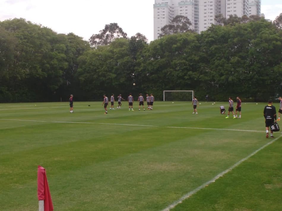 AO VIVO! Siga treino do São Paulo, direto do CT da Barra Funda
