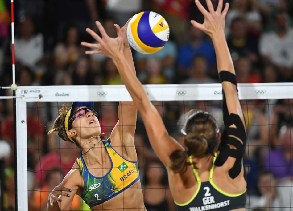 Ágatha e Bárbara ficam com a prata no vôlei de praia. Siga o dia olímpico!