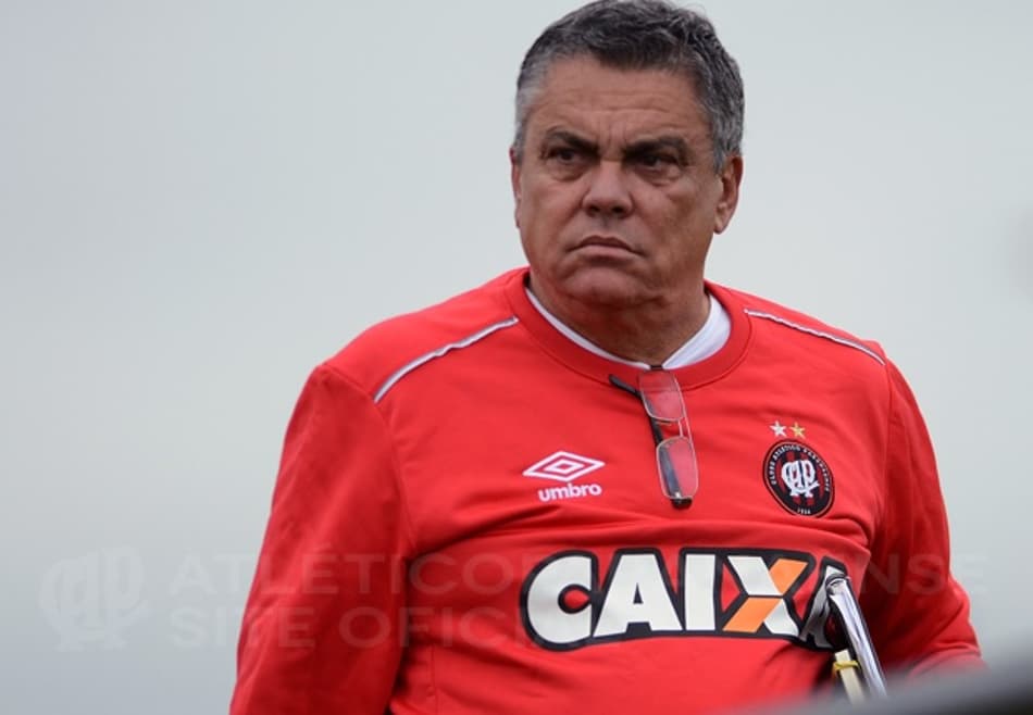 Por divergências internas, Paulo Carneiro não é mais diretor de futebol do Atlético-PR