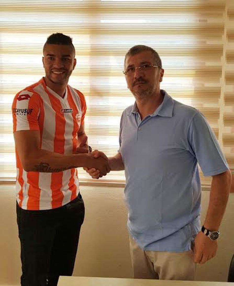 Ex-Coxa e Palmeiras, Maurício Ramos acerta com clube turco